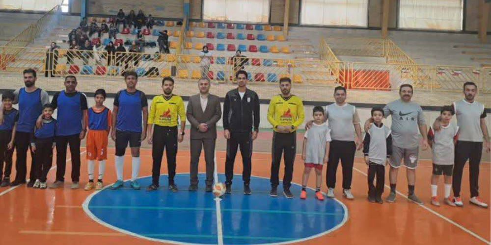 پدر، فرزند و زمین فوتسال